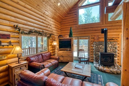 Luxurious Forest Cabin with Hot Tub and Game Room Near Outdoor Adventures in Island Park, Idaho - Idaho City, Idaho - glamping.directory
