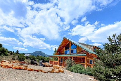 Enormous Ranch Impressive for Big Groups with BBQ and Fire Pit in Utah - glamping.directory