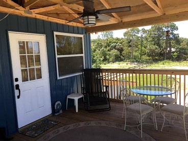 Picturesque Family-Friendly Cabin Rental for a Vacation by the Ocean on Pine Island, Florida - Saint James City, Florida - glamping.directory
