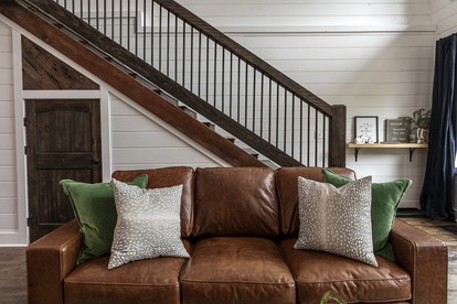 Pet-friendly Luxury Cabin for Glamping Family Holiday in Broken Bow, Oklahoma - Broken Bow, Oklahoma - glamping.directory
