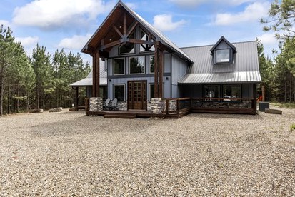 Pet-friendly Luxury Cabin for Glamping Family Holiday in Broken Bow, Oklahoma - glamping.directory
