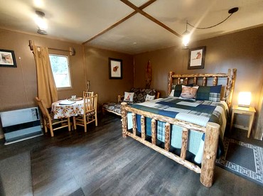 Wrangell-St.Elias National Park Glamping Cabin for an Alaskan Outdoor Adventure - Nabesna, Alaska - glamping.directory