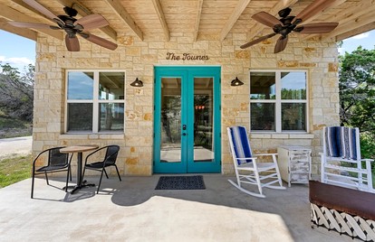 Wonderful Open-Plan Cottage for a Fantastic Family Retreat to Texas Hill Country near Dripping Springs, Texas - Dripping Springs, Texas - glamping.directory