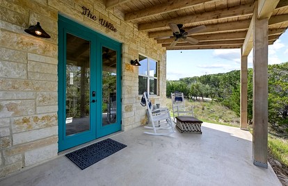 Wonderful Open-Plan Cottage for a Fantastic Family Retreat to Texas Hill Country near Dripping Springs, Texas - Dripping Springs, Texas - glamping.directory
