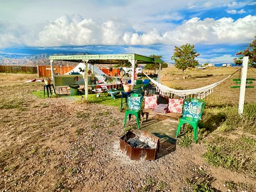 Glamorous California Campsite Retreat with Great Views - New Cuyama, California - glamping.directory