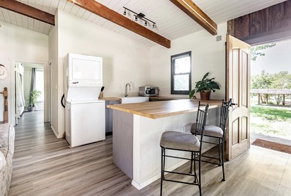 Enchanting Ranch Cottage with Hot Tub & Wide Open Meadows in Kernville, California - Kernville, California - glamping.directory