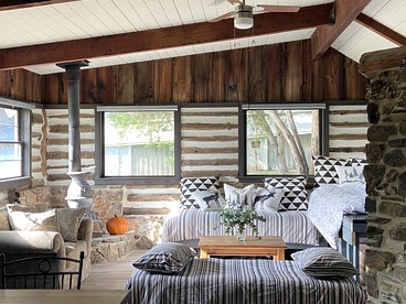 Enchanting Ranch Cottage with Hot Tub & Wide Open Meadows in Kernville, California - Kernville, California - glamping.directory