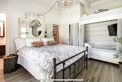Enchanting Ranch Cottage with Hot Tub & Wide Open Meadows in Kernville, California - Kernville, California - glamping.directory