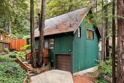 Dog Friendly, Charming Cabin with Hot Tub close to Russian River Wineries and Pacific Coastline, California - glamping.directory