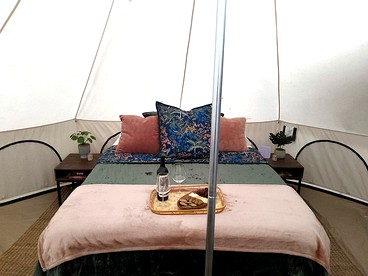 Cozy Bell Tent at an Adults-Only Boutique Outdoor Retreat near Talkeenta, Alaska - Talkeetna, Alaska - glamping.directory