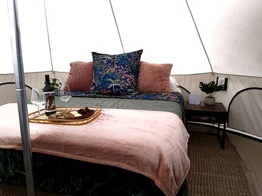 Cozy Bell Tent at an Adults-Only Boutique Outdoor Retreat near Talkeenta, Alaska - Talkeetna, Alaska - glamping.directory