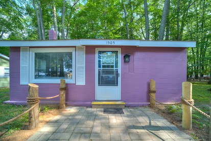 Cute Cabin Rental for Lovely Glamping Trips on Lake Michigan - glamping.directory