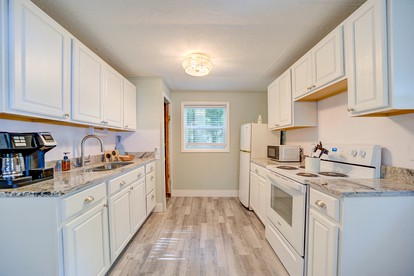 Cute Cabin Rental for Lovely Glamping Trips on Lake Michigan - Muskegon, Michigan - glamping.directory