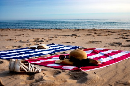 Cute Cabin Rental for Lovely Glamping Trips on Lake Michigan - Muskegon, Michigan - glamping.directory