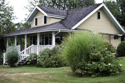 Rustic Cottage Rental with Puget Sound Views in Langley, Washington - Langley, Washington - glamping.directory