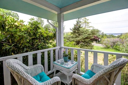 Rustic Cottage Rental with Puget Sound Views in Langley, Washington - Langley, Washington - glamping.directory