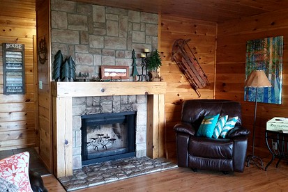Wonderful Mountain Cabin Rental with a Fire Pit in Smithville, Oklahoma - Smithville, Oklahoma - glamping.directory