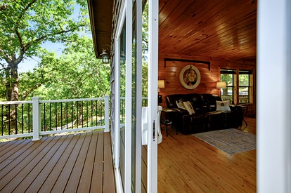 Wonderful Mountain Cabin Rental with a Fire Pit in Smithville, Oklahoma - Smithville, Oklahoma - glamping.directory