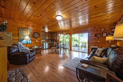 Wonderful Mountain Cabin Rental with a Fire Pit in Smithville, Oklahoma - Smithville, Oklahoma - glamping.directory