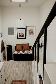 Charming Tiny House Rental on a Farm in Frederickburg, Texas - Perfect for a Romantic Glamping Retreat - Fredericksburg, Texas - glamping.directory