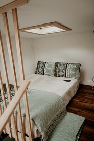 Charming Tiny House Rental on a Farm in Frederickburg, Texas - Perfect for a Romantic Glamping Retreat - Fredericksburg, Texas - glamping.directory