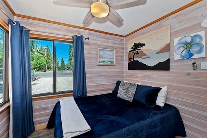 Lakeside Luxury: Lakefront Cabin with Hot Tub in Big Bear Lake, California - Big Bear Lake, California - glamping.directory