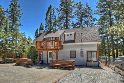Lakeside Luxury: Lakefront Cabin with Hot Tub in Big Bear Lake, California - glamping.directory