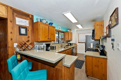Lakeside Luxury: Lakefront Cabin with Hot Tub in Big Bear Lake, California - Big Bear Lake, California - glamping.directory