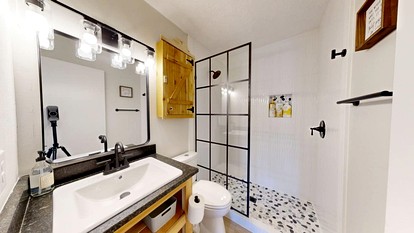 Modern Escape with Designer Touches & Relaxing Lounge in College Station, Texas - College Station, Texas - glamping.directory