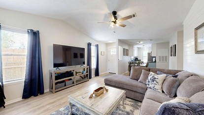 Modern Escape with Designer Touches & Relaxing Lounge in College Station, Texas - College Station, Texas - glamping.directory