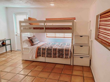 Luxury Vacation Rental in the Valley of the Sun Ideal for Weekend Trips from Phoenix. - Apache Junction, Arizona - glamping.directory