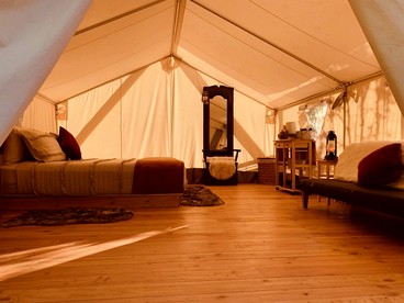 Gorgeous Glamping Tent with a Fire Pit near Umpqua National Forest, Oregon - Idleyld Park, Oregon - glamping.directory