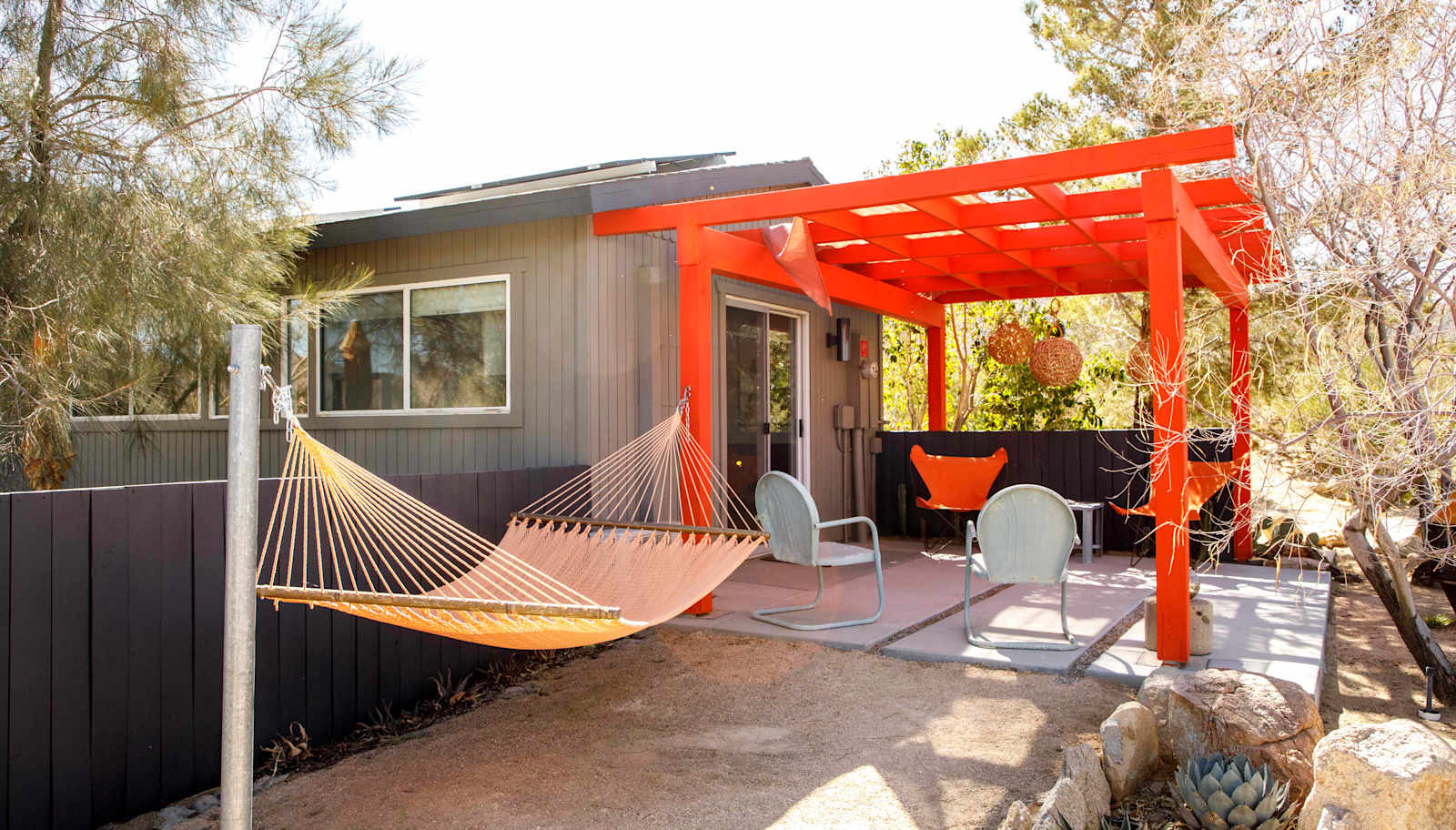 Joshua Tree Artist Retreat - glamping.directory