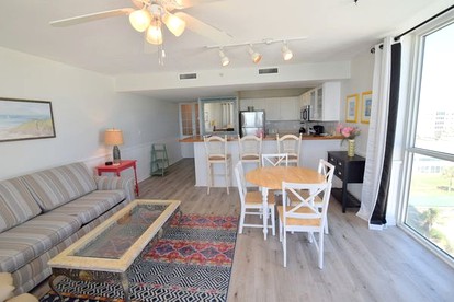 Beautiful Beach House with Spectacular Sea Views in Destin, Florida - Destin, Florida - glamping.directory