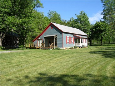 Pet-Friendly Cabin Rental for Family Getaway in Lexington, Virginia - glamping.directory