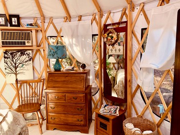 Charming Yurt in the Cibola National Forest near Albuquerque, New Mexico - US, New Mexico - glamping.directory