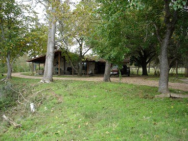 Fantastic Weekend Trip on a Working Cattle Ranch near Austin, Texas - La Grange, Texas - glamping.directory