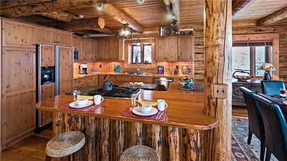 Luxury Cabin Rental with a Hot Tub for Steamboat Springs Getaway in Colorado - Steamboat Springs, Colorado - glamping.directory