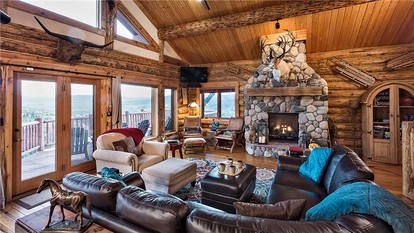 Luxury Cabin Rental with a Hot Tub for Steamboat Springs Getaway in Colorado - Steamboat Springs, Colorado - glamping.directory