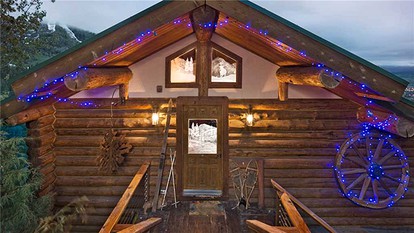 Luxury Cabin Rental with a Hot Tub for Steamboat Springs Getaway in Colorado - Steamboat Springs, Colorado - glamping.directory