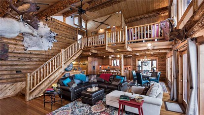 Luxury Cabin Rental with a Hot Tub for Steamboat Springs Getaway in Colorado - Steamboat Springs, Colorado - glamping.directory