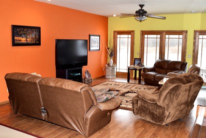 Stylish Vacation Rental near Lake of the Woods in Warroad, Minnesota - glamping.directory