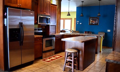 Stylish Vacation Rental near Lake of the Woods in Warroad, Minnesota - Warroad, Minnesota - glamping.directory