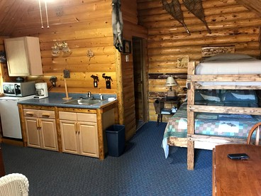 Elegant Vacation Rental All-Inclusive near Tustumena Lake, Alaska - Soldotna, Alaska - glamping.directory