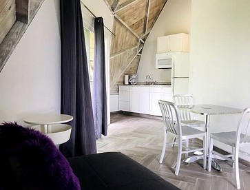 Lakefront Studio Dome for 3 with Kitchen & Patio | Near Orlando Nature Escape - Clermont, Florida - glamping.directory