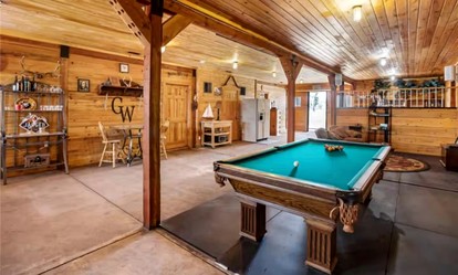 Incredible Spacious Barn for a Unique Escape in Nature in Cripple Creek, Colorado - Cripple Creek, Colorado - glamping.directory
