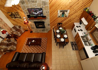 Dog-Friendly Cabin with Hot Tub near Great Smoky Mountains National Park, Tennessee - Gatlinburg, Tennessee - glamping.directory