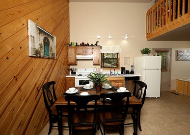 Dog-Friendly Cabin with Hot Tub near Great Smoky Mountains National Park, Tennessee - Gatlinburg, Tennessee - glamping.directory