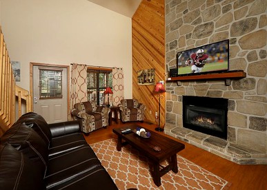 Dog-Friendly Cabin with Hot Tub near Great Smoky Mountains National Park, Tennessee - Gatlinburg, Tennessee - glamping.directory