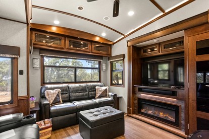 One of a Kind Converted School Bus Offers Scenic, Texan Tranquility in Purdon Groves - glamping.directory